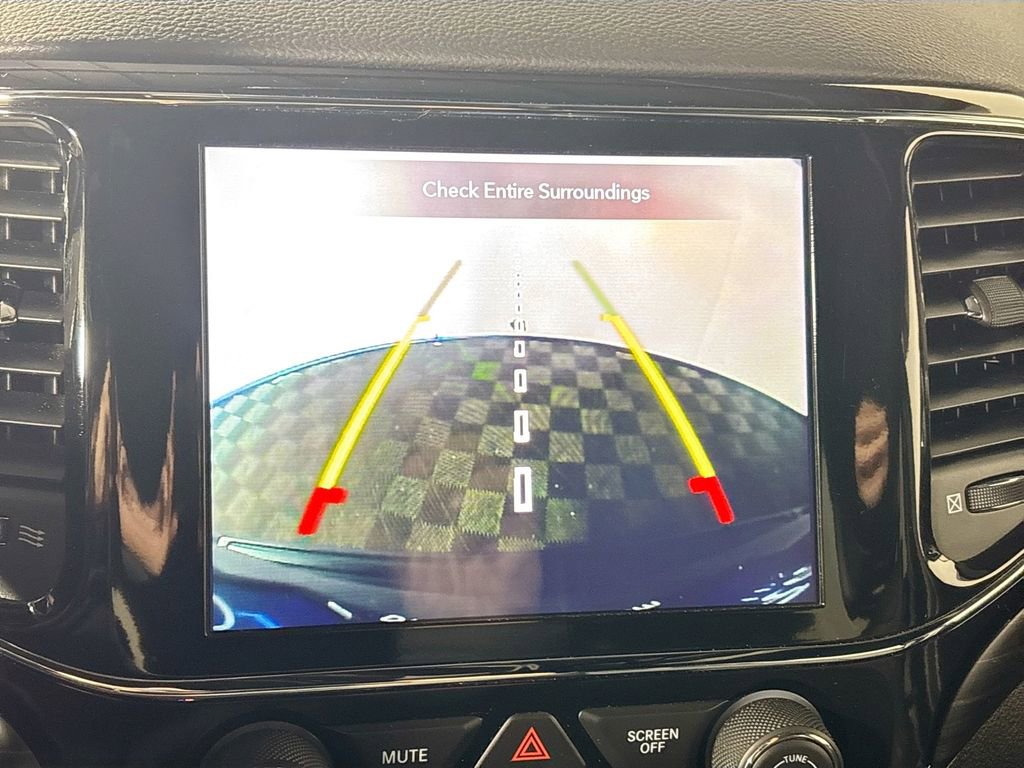 Used 2020 Jeep Grand Cherokee Altitude image 17