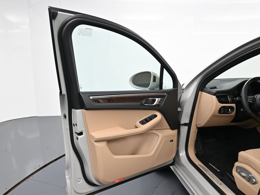 New 2026 Porsche Macan S image 16