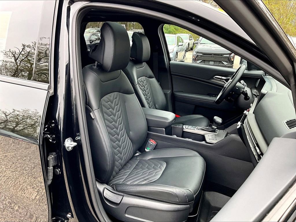 Used 2026 Kia Sportage X-Line w/ X-Line Premium Package AWD/4WD image 11