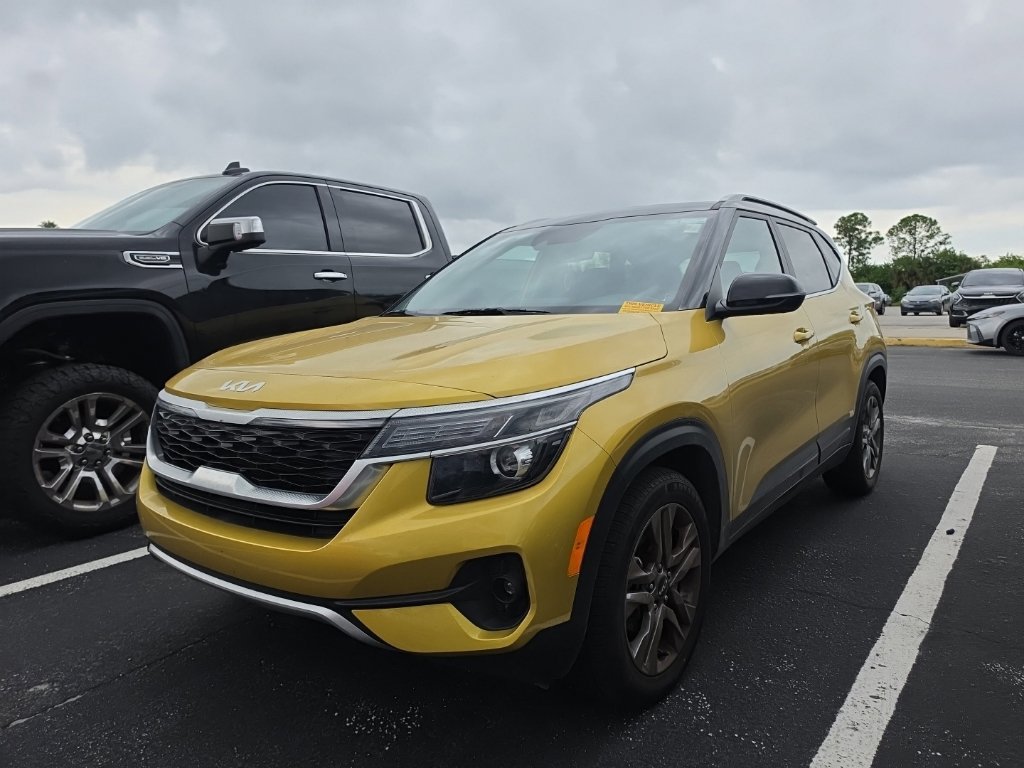 Certified 2023 Kia Seltos S FWD image 4