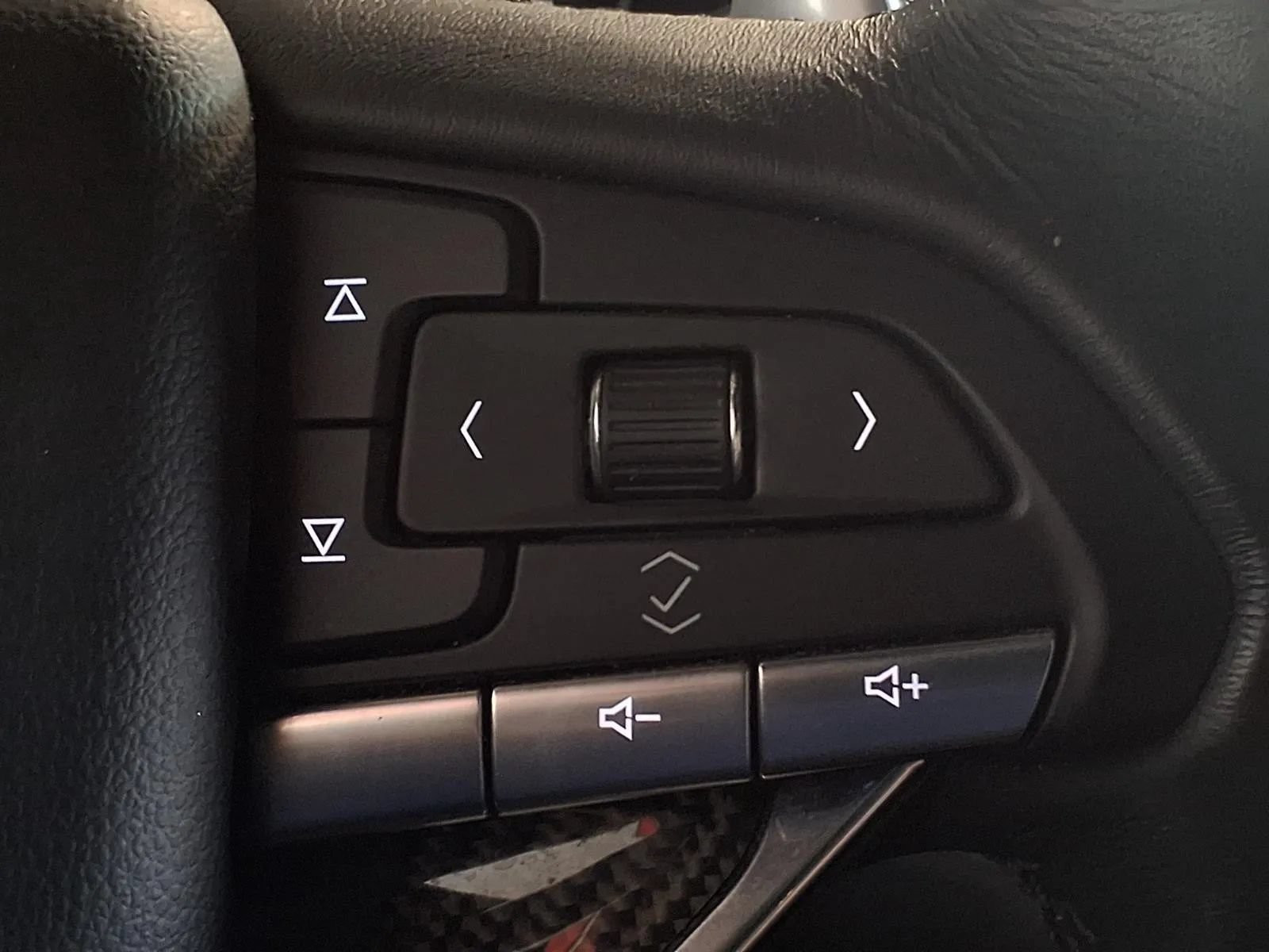 Used 2020 Cadillac XT6 Sport AWD/4WD image 27