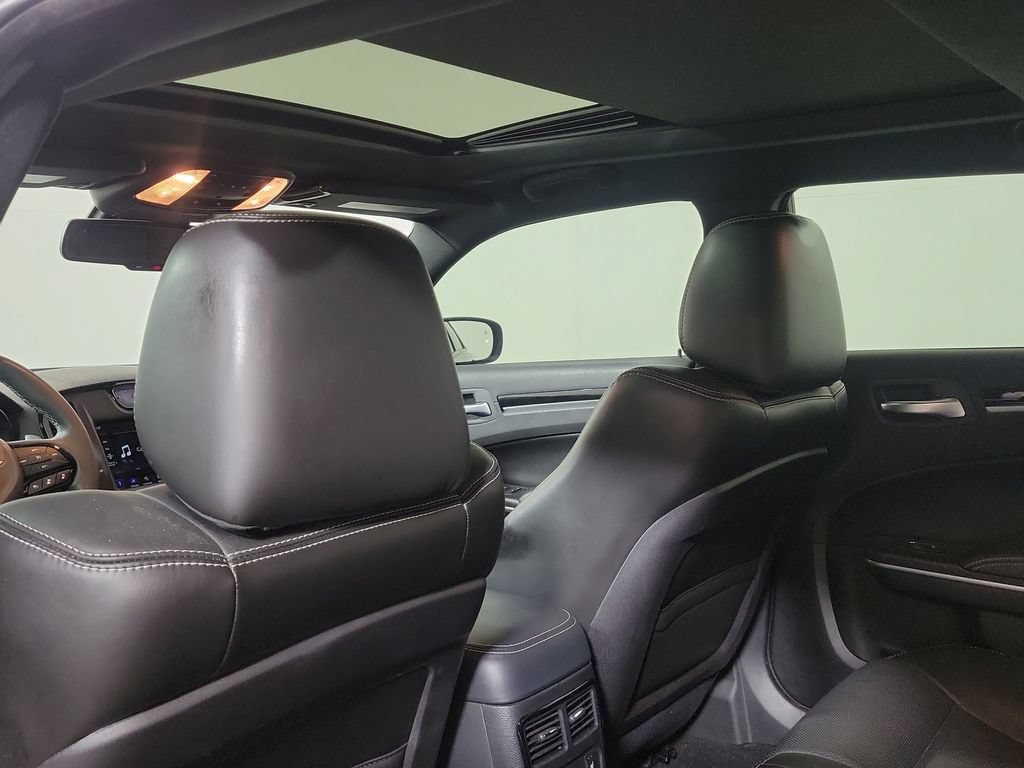 Used 2023 Chrysler 300 S w/ Comfort Group RWD image 25