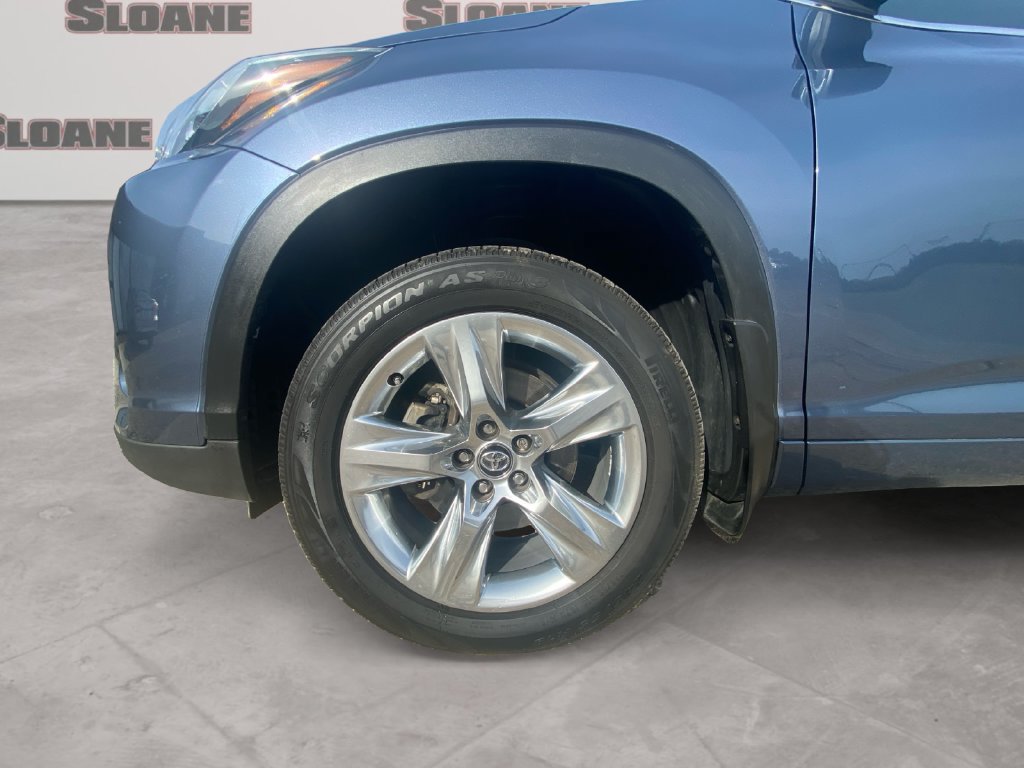 Used 2017 Toyota Highlander Limited AWD/4WD image 14