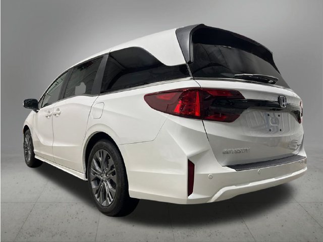 New 2027 Honda Odyssey Touring image 3