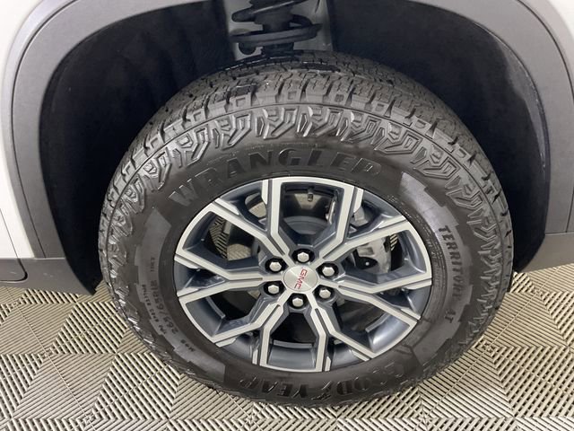 Used 2025 GMC Acadia AT4 AWD/4WD image 10