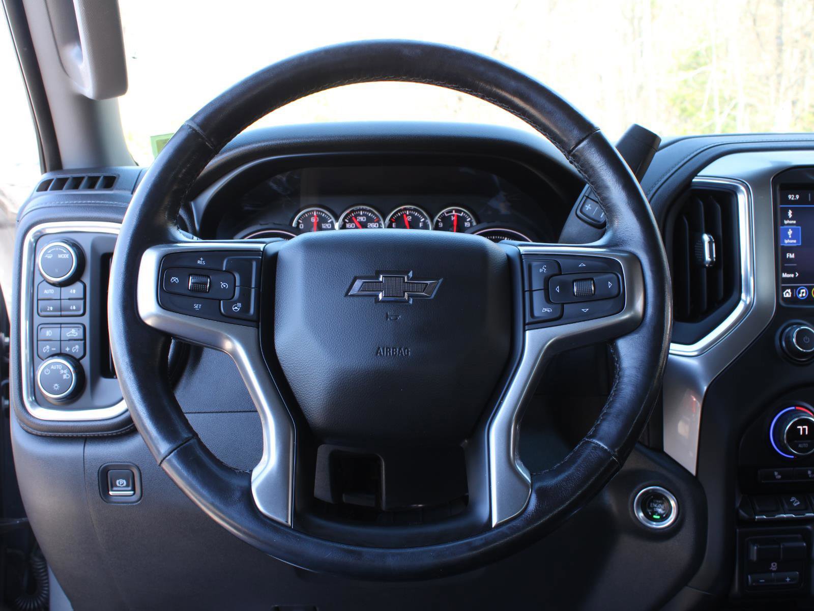 Used 2020 Chevrolet Silverado 1500 LT Trail Boss AWD/4WD image 7