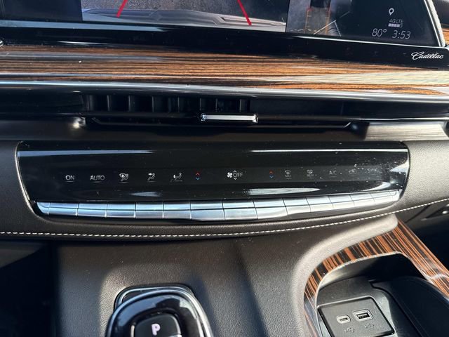 Used 2023 Cadillac Escalade Premium Luxury image 30