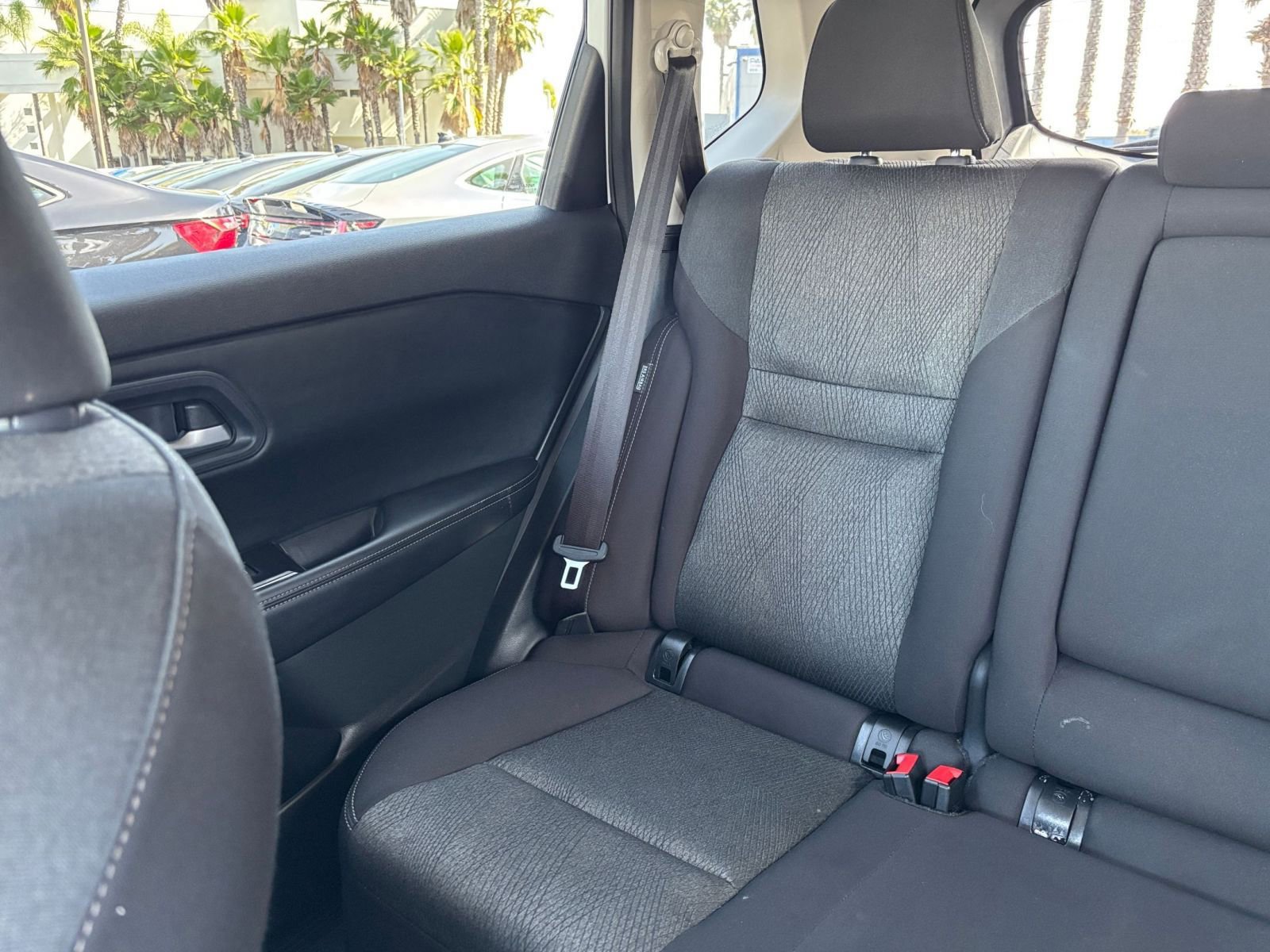 Used 2025 Nissan Rogue SV FWD image 41