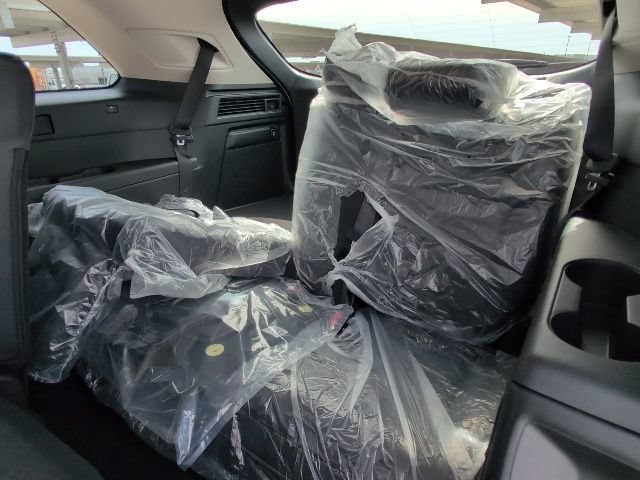 Used 2026 MAZDA CX-90 3.3 Turbo w/ Preferred Package AWD/4WD image 9