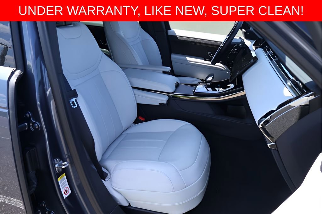 Used 2025 Land Rover Range Rover Sport SE image 18