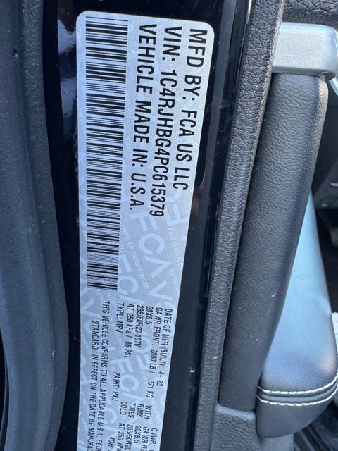 Used 2023 Jeep Grand Cherokee Limited w/ Black Appearance Package AWD/4WD image 59