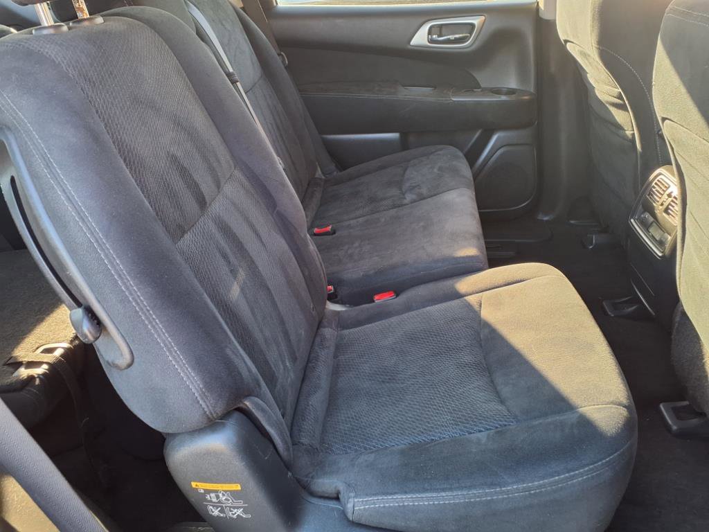 Used 2013 Nissan Pathfinder SV image 9