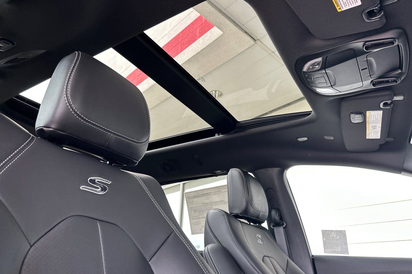 New 2026 Chrysler Pacifica Select image 19