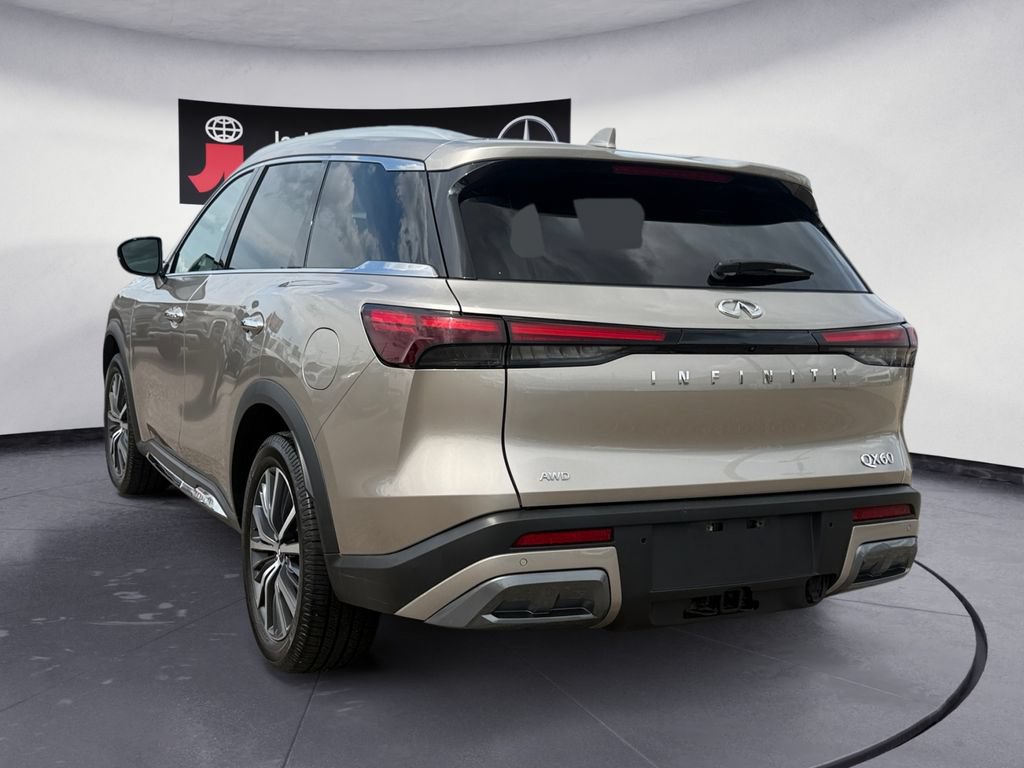 Used 2023 INFINITI QX60 Sensory AWD/4WD image 3
