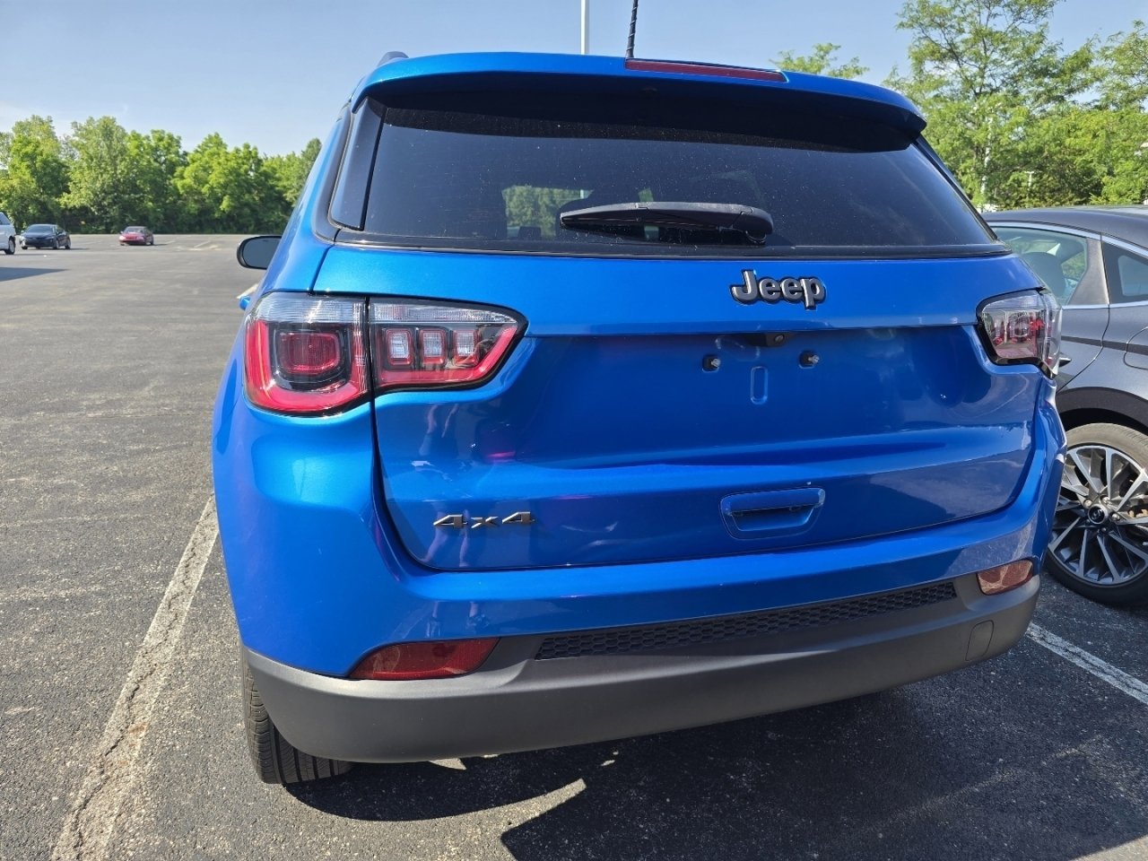Used 2025 Jeep Compass Latitude w/ Altitude Special Edition AWD/4WD image 6