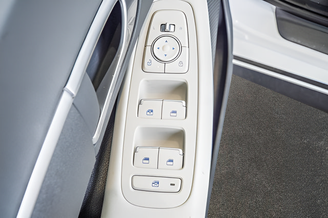 Certified 2025 Hyundai Sonata SE FWD image 30