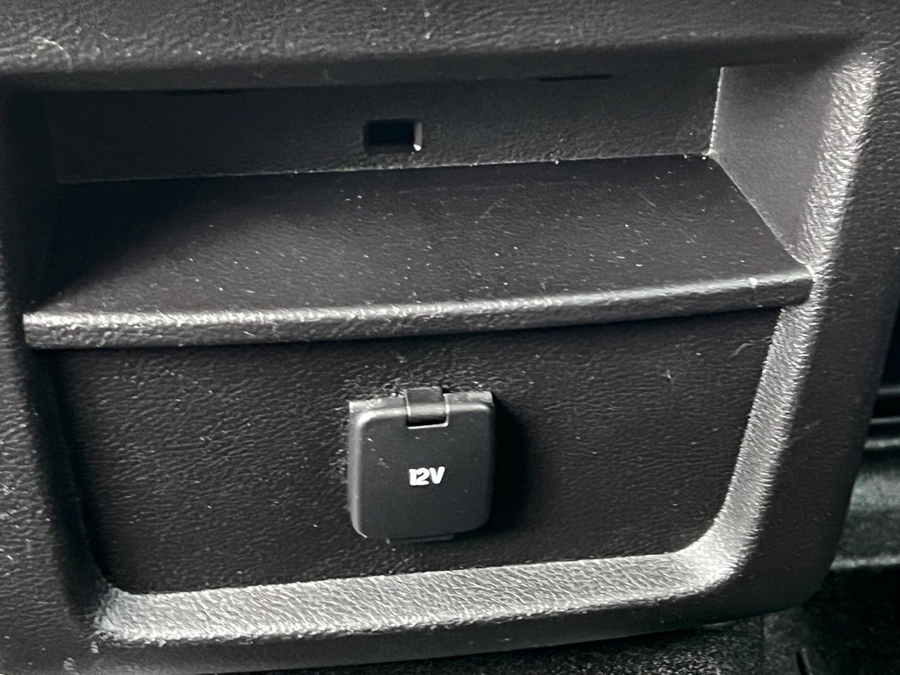 Used 2015 Ford Edge SEL image 39