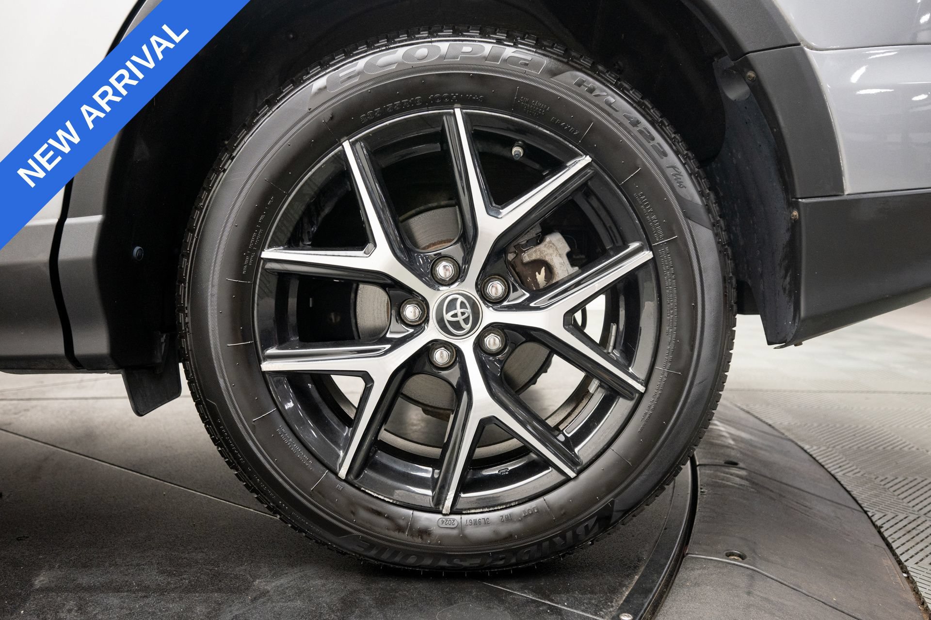 Used 2017 Toyota RAV4 SE w/ Advanced Technology Package AWD/4WD image 22