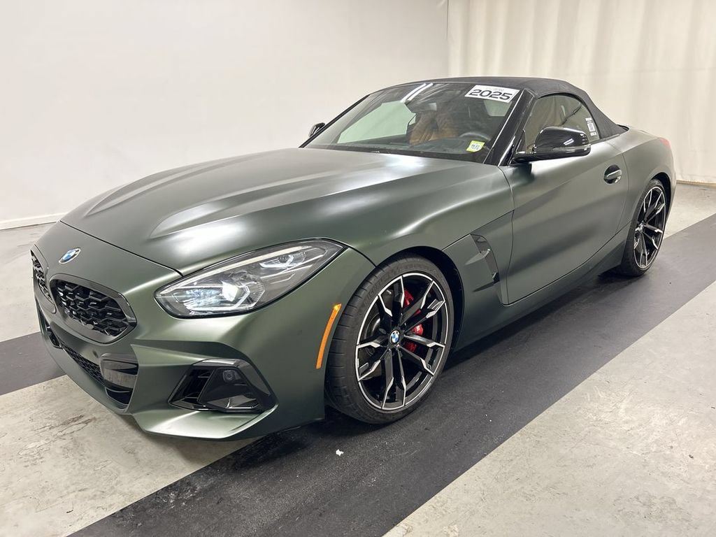 Used 2025 BMW Z4 M40i w/ Edition RWD image 5