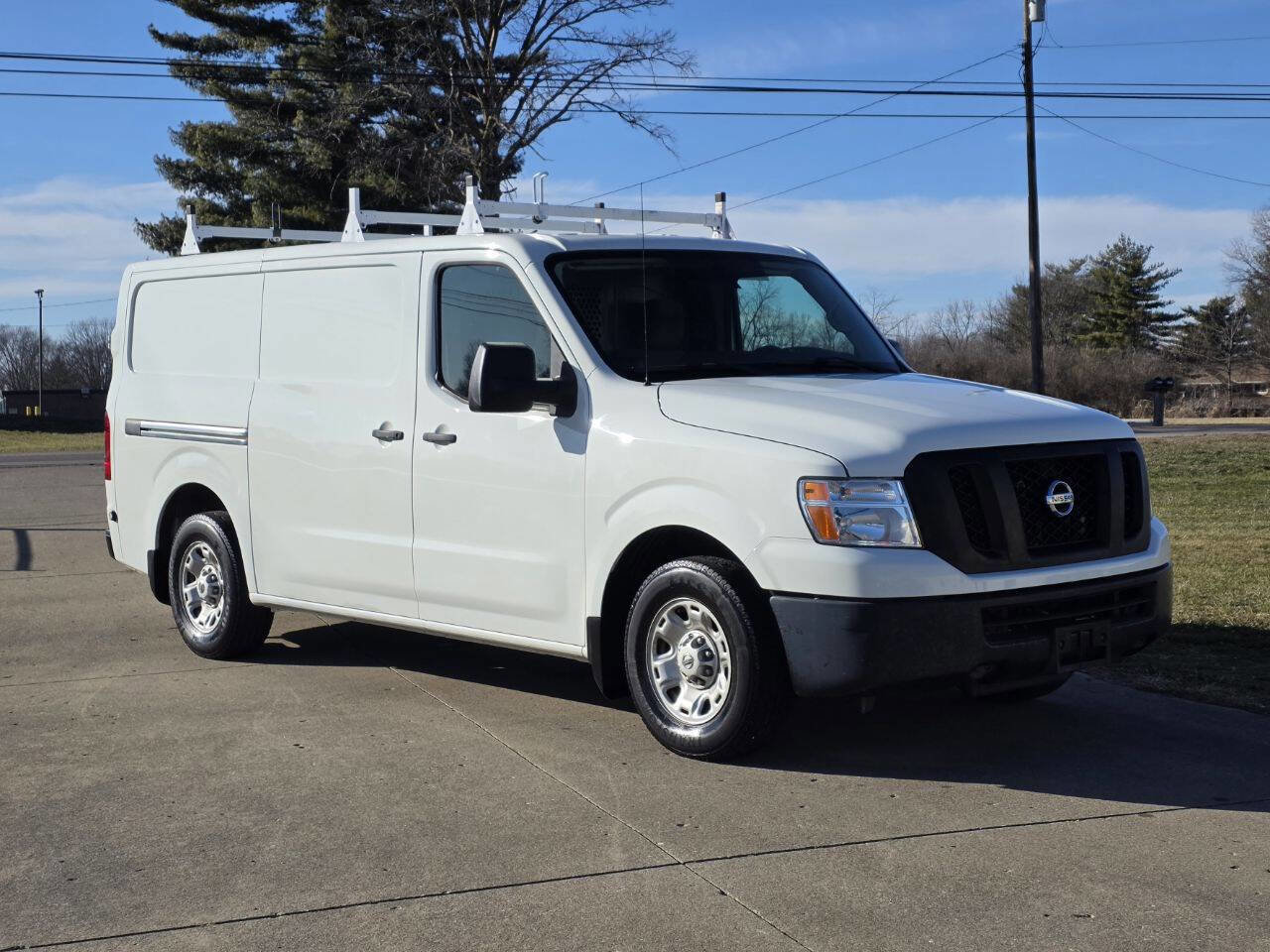 Used 2018 Nissan NV 2500 SV image 1