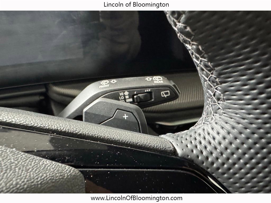 Used 2025 Audi SQ5 Prestige w/ Prestige Package image 47