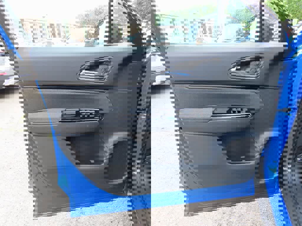 New 2026 Honda Prologue EX image 15