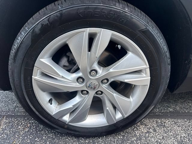 Used 2025 Buick Encore GX Preferred AWD/4WD image 4