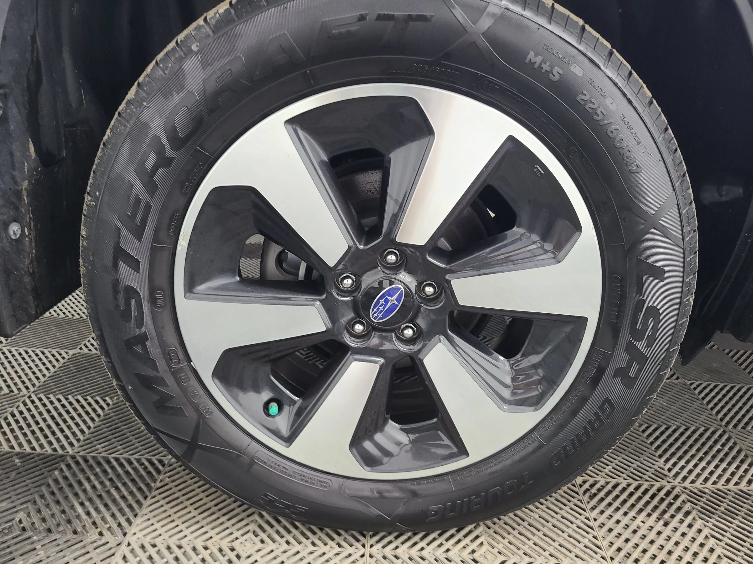 Used 2017 Subaru Forester 2.5i Limited AWD/4WD image 16