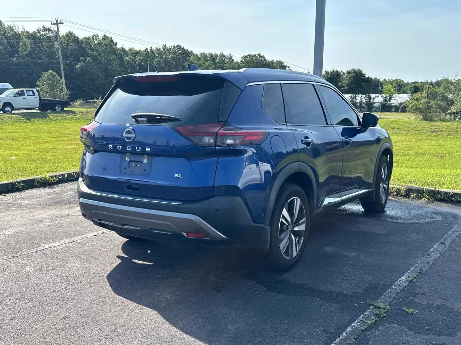 Used 2022 Nissan Rogue SL w/ SL Premium Package FWD image 11