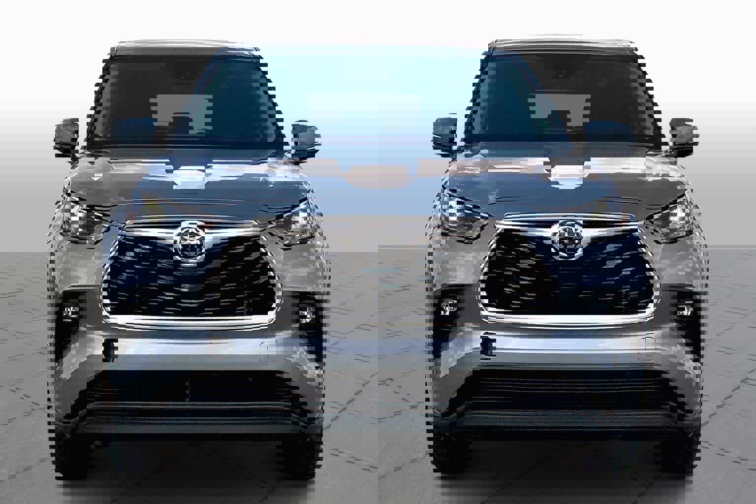 Used 2023 Toyota Highlander LE image 4