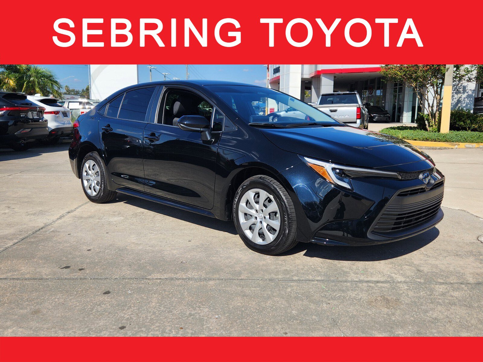 Certified 2025 Toyota Corolla LE image 1