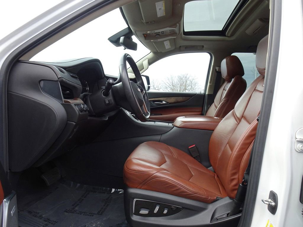 Used 2020 Cadillac Escalade Premium Luxury image 9