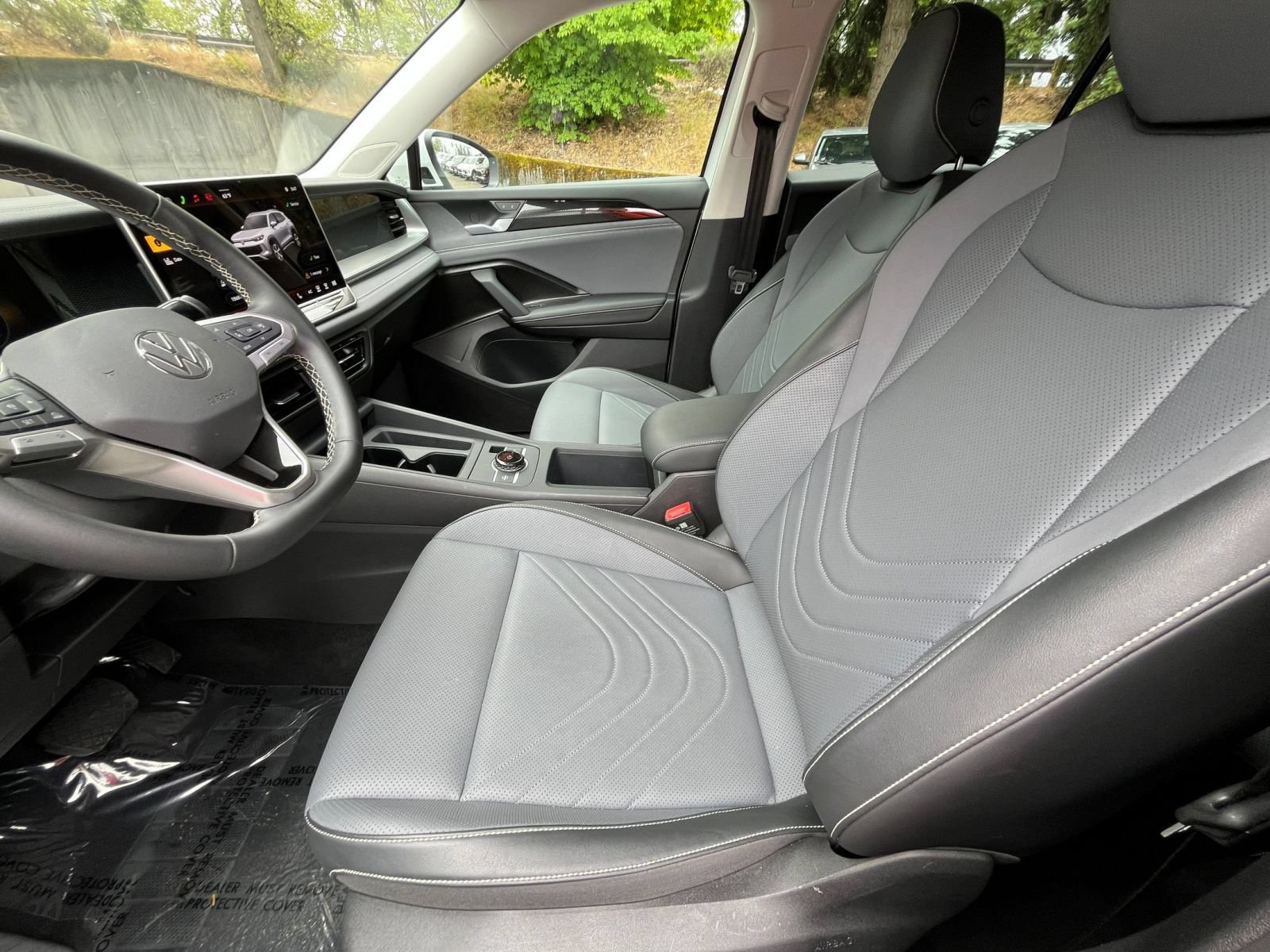 Used 2026 Volkswagen Tiguan SE AWD/4WD image 29