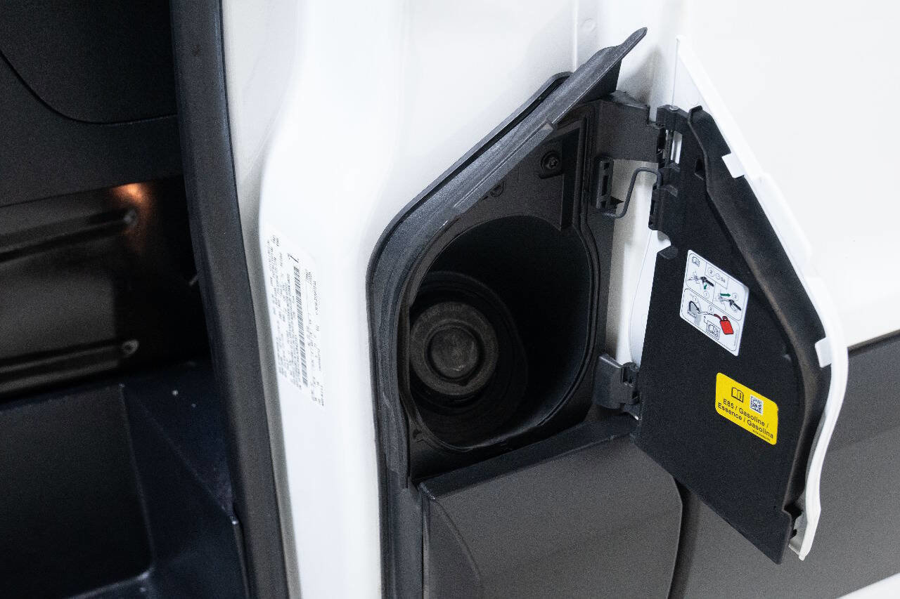 Used 2020 Ford Transit 250 250 3dr SWB Medium Roof Cargo image 21