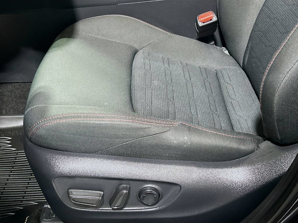 Used 2024 Toyota RAV4 SE w/ Weather & Moonroof Package AWD/4WD image 17