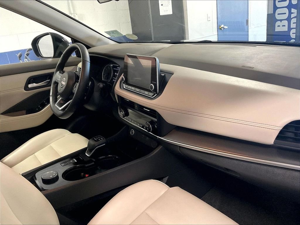 Certified 2023 Nissan Rogue SV w/ SV Premium B Package AWD/4WD image 14