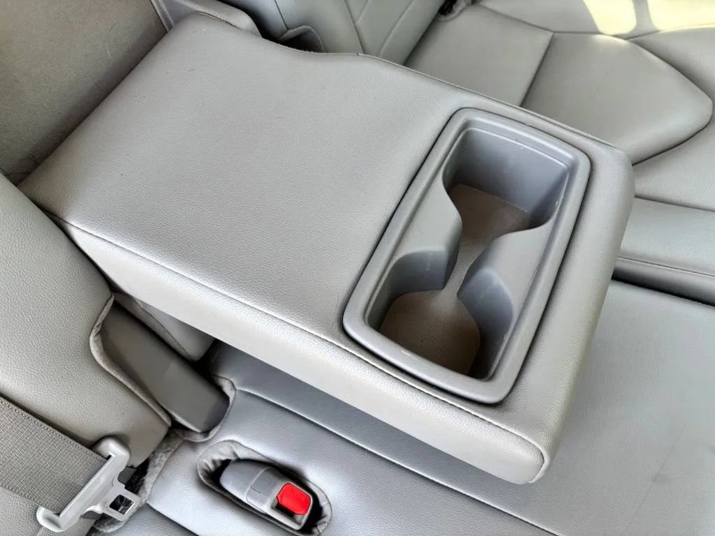Used 2023 Toyota Highlander XLE FWD image 33