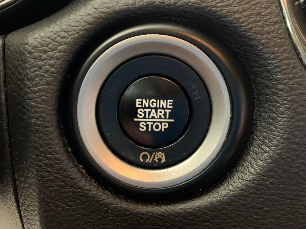 Used 2018 Dodge Durango GT image 16