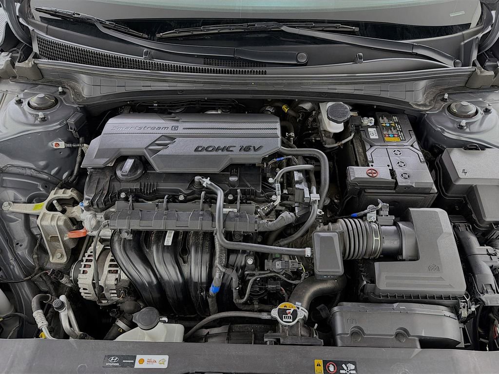 Used 2024 Hyundai Elantra SE image 29