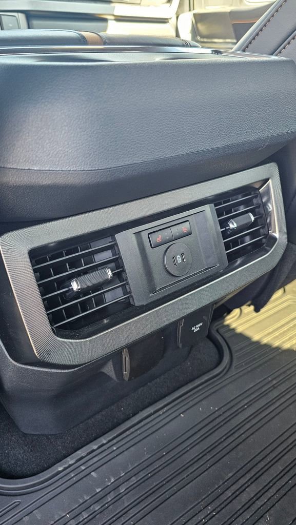 Used 2024 Ford F250 Platinum w/ Tremor Off-Road Package image 9