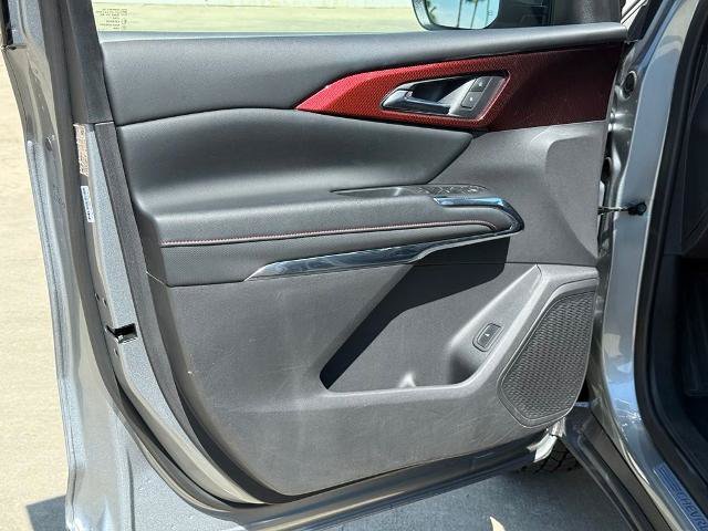 Used 2025 Chevrolet Traverse Z71 AWD/4WD image 17