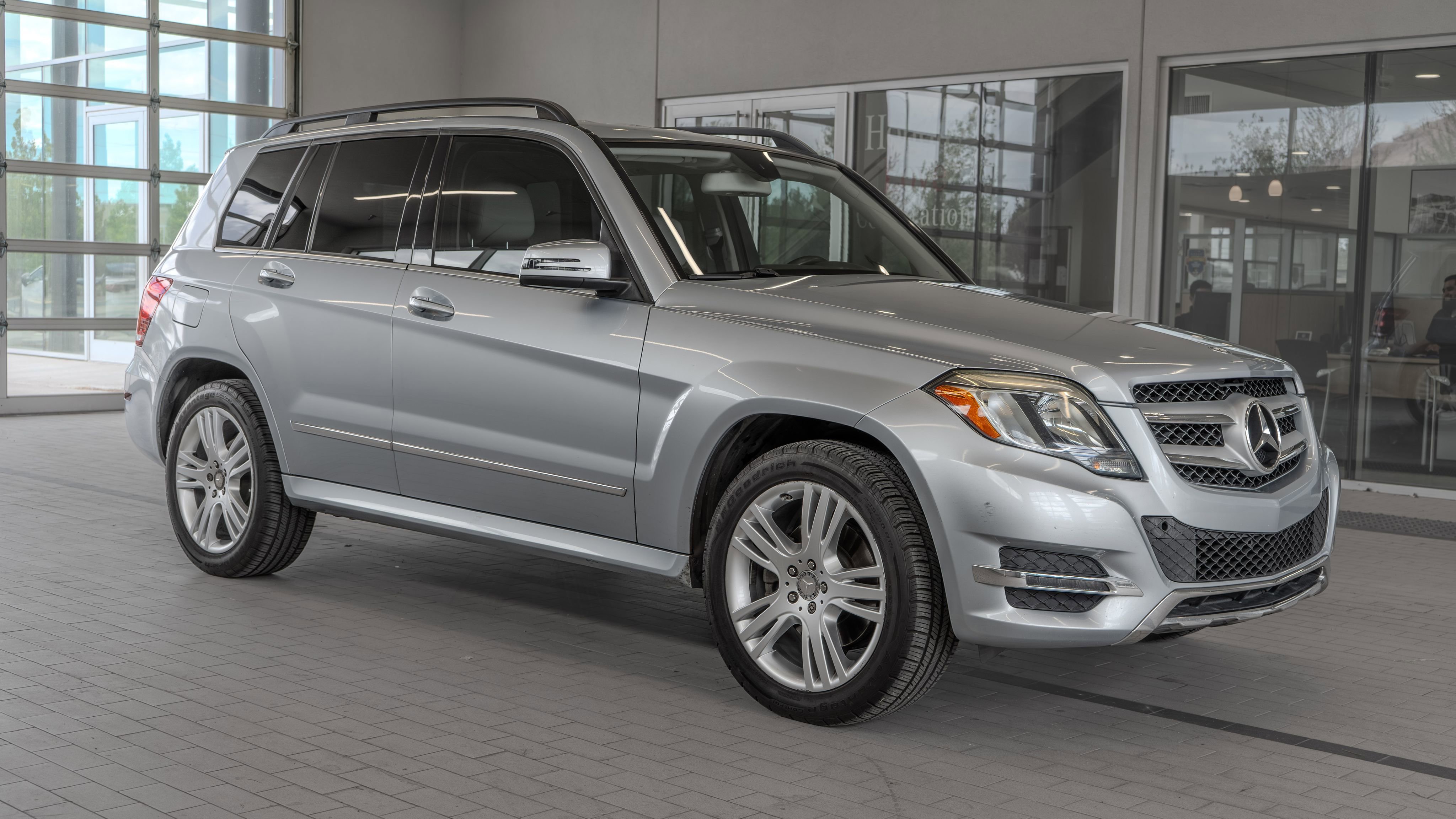 Used 2015 Mercedes-Benz GLK 250 BlueTEC 4MATIC image 12