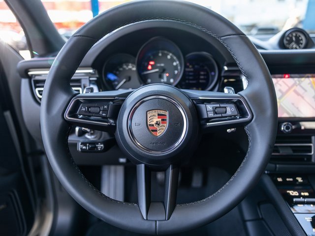 New 2026 Porsche Macan image 6