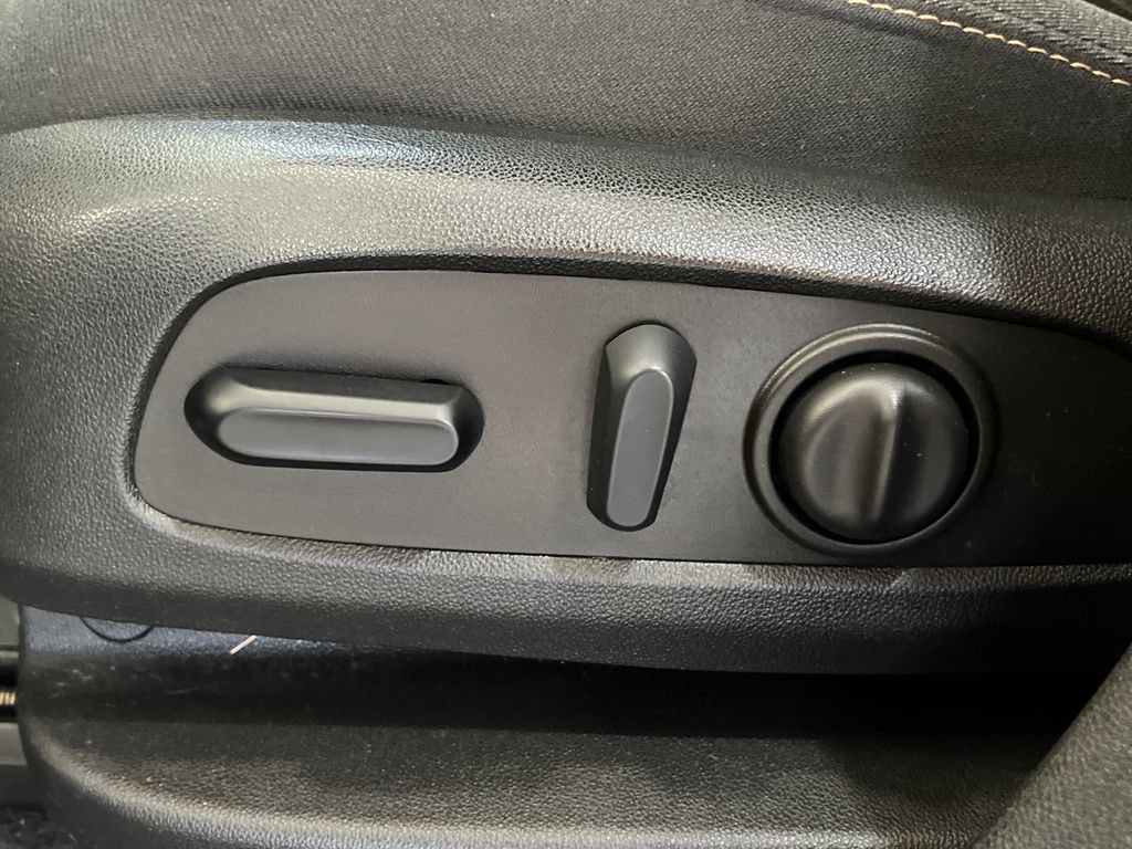 Used 2022 Chevrolet Equinox LT AWD/4WD image 30