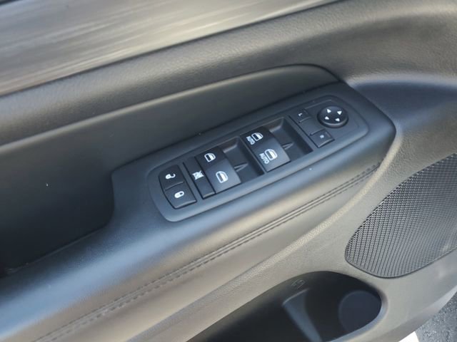 Used 2019 Jeep Grand Cherokee Altitude AWD/4WD image 21