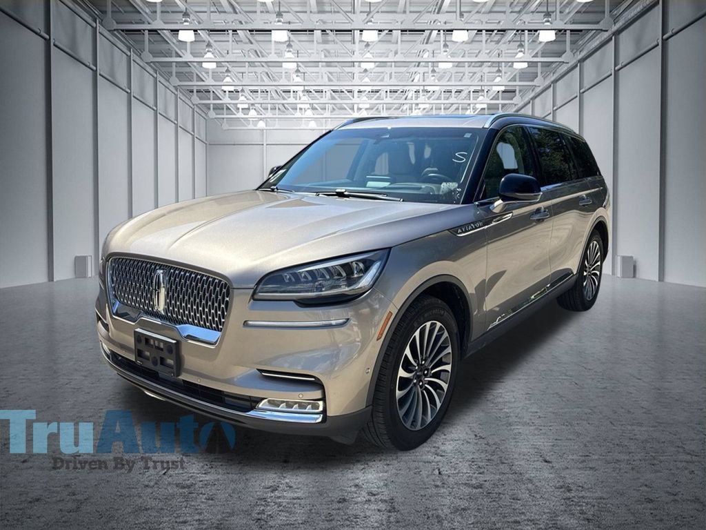 Used 2021 Lincoln Aviator Reserve w/ Equipment Group 201A AWD/4WD image 3