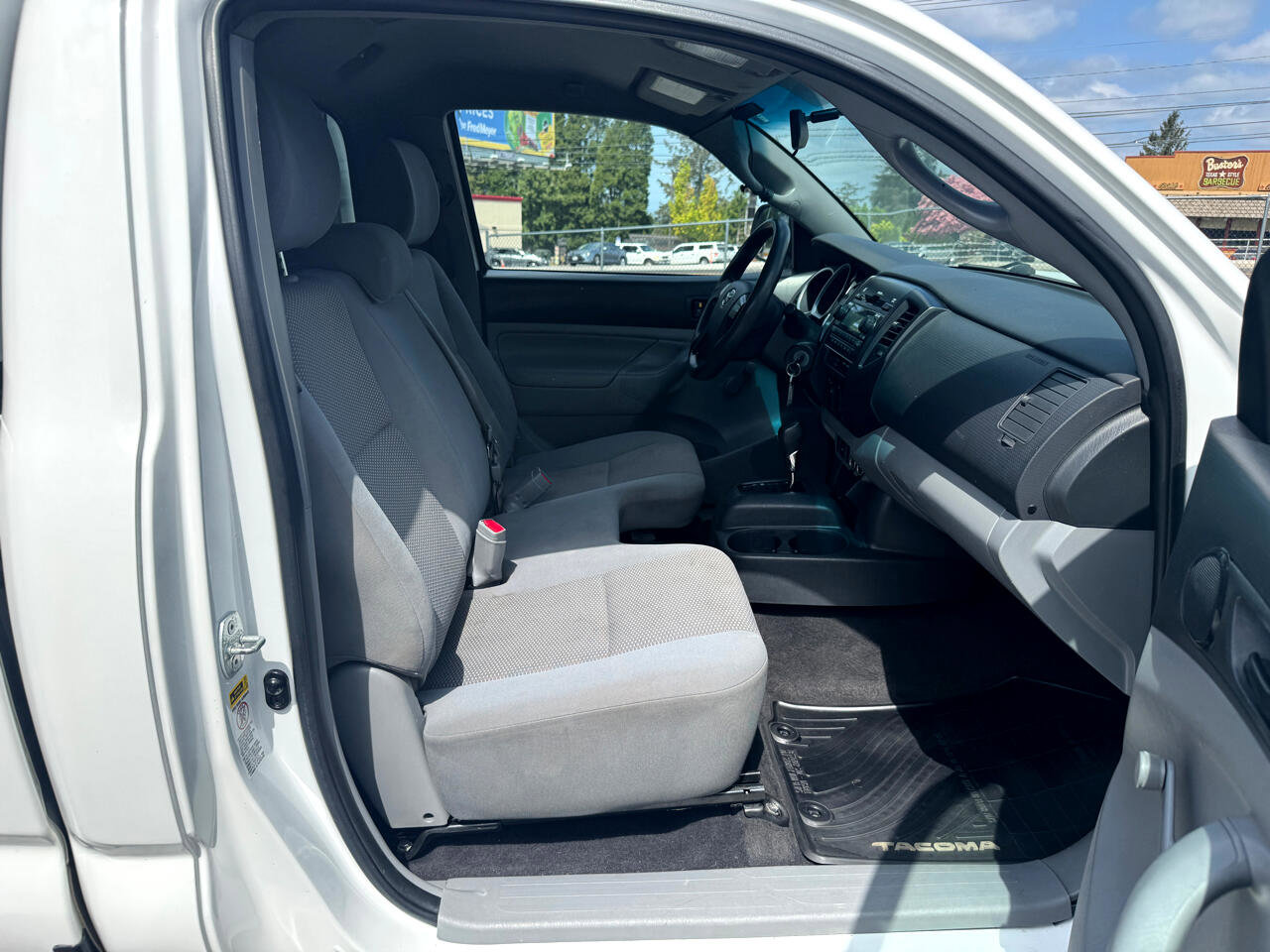 Used 2012 Toyota Tacoma 2WD Regular Cab image 11