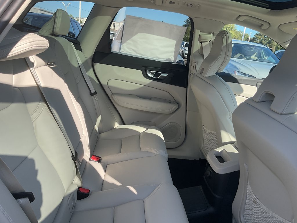 New 2027 Volvo XC60 T8 Ultra AWD/4WD image 16