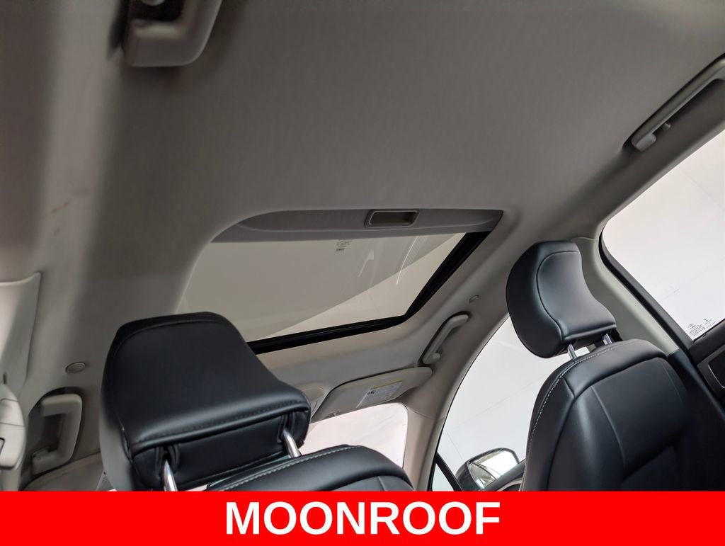 Used 2018 Ford Fusion SE w/ Equipment Group 602A FWD image 13