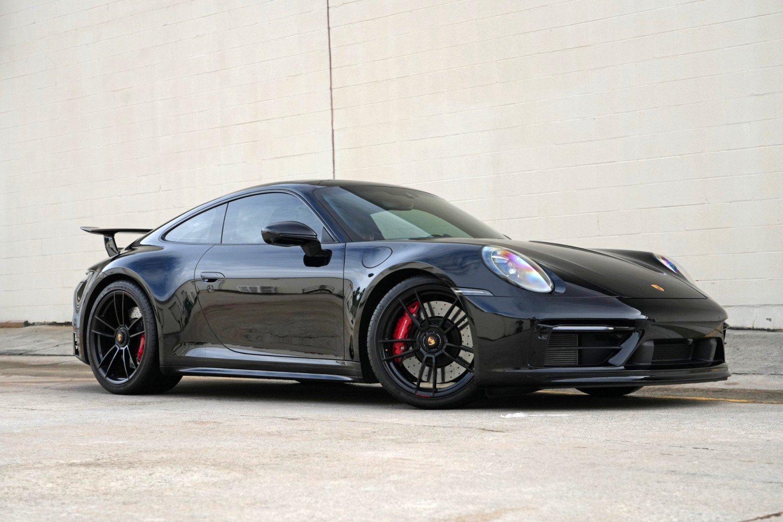 Used 2024 Porsche 911 Carrera GTS w/ Premium Package RWD image 57